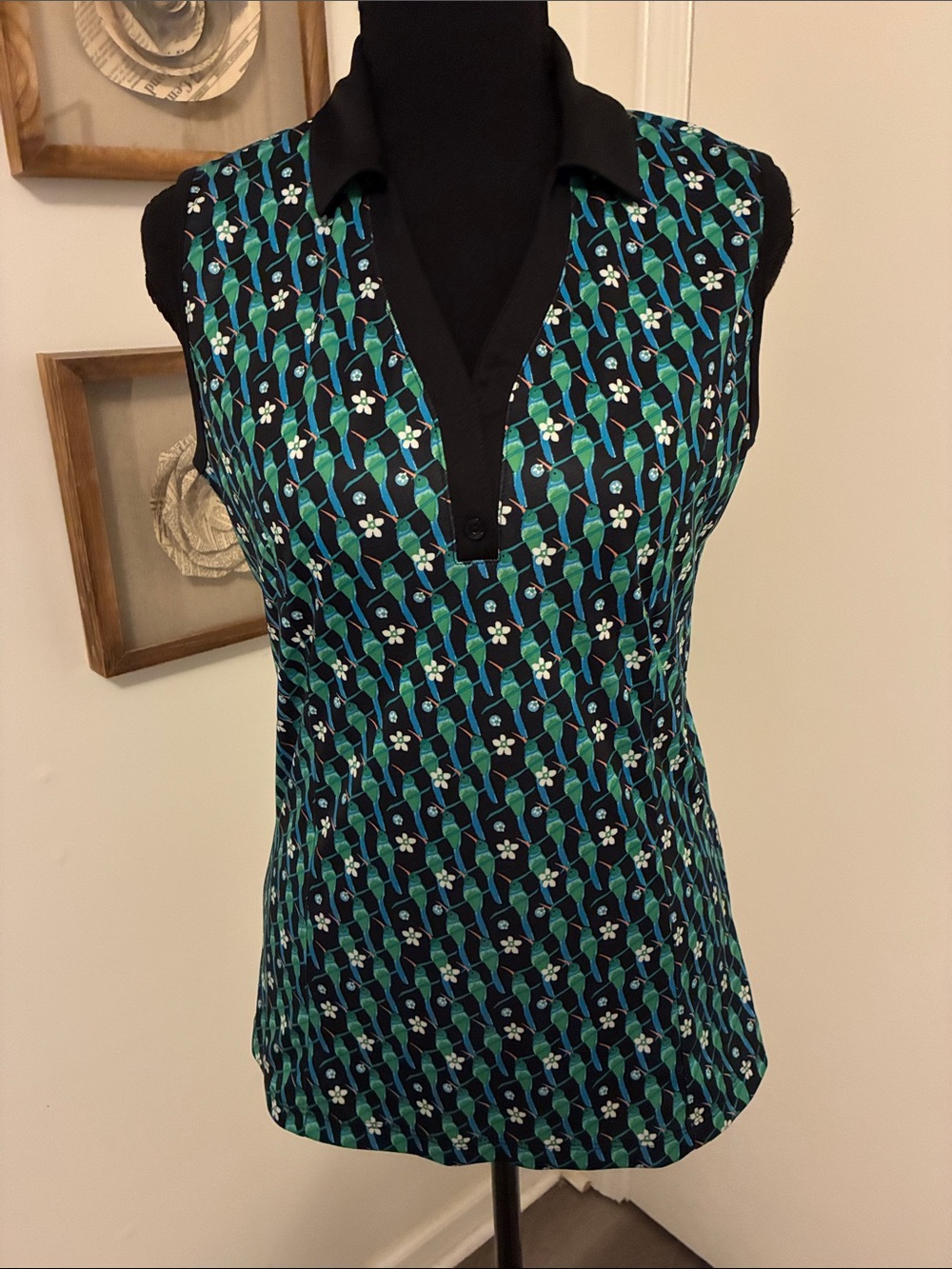 Callaway Black Sleeveless Polo Tank with Teal and Green Hummingbird Print Golf